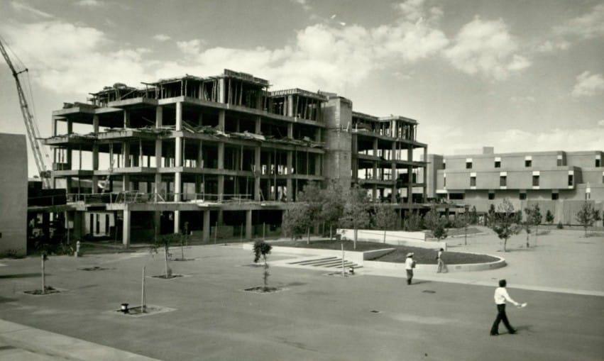 The earliest version of Smith Plaza was constructed as a large, flat expanse of brick. As the picture shows, there were more trees but less green space where students can sit, like the current version of the plaza offers today.