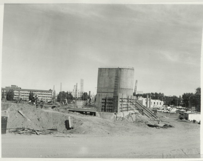 Construction as of October 23, 1968, shows how the construction of La Posada completely altered the space it now takes up. Where there was unused land across from the UNM Information Technologies building is now a dining hall complex.
   [Source](https://rmoa.unm.edu/docviewer.php?docId=nmu1unma028.xml)